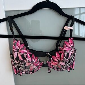 Victoria's Secret Pink and Black Floral Lace Bra